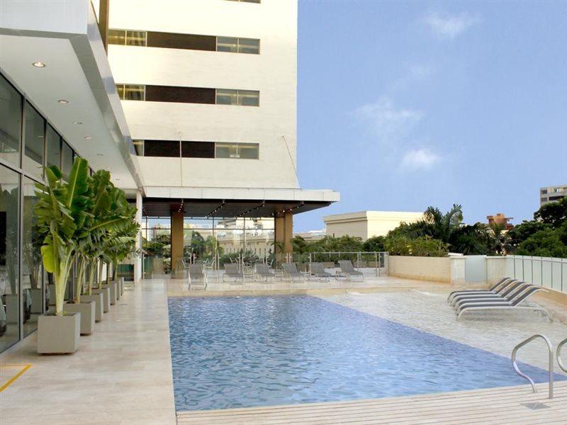 Estelar Alto Prado Barranquilla  Esterno foto The pool at the rooftop