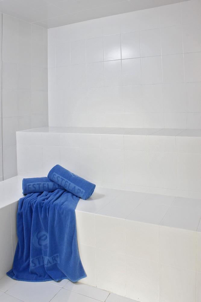 Estelar Alto Prado Barranquilla  Esterno foto Bathroom tiles