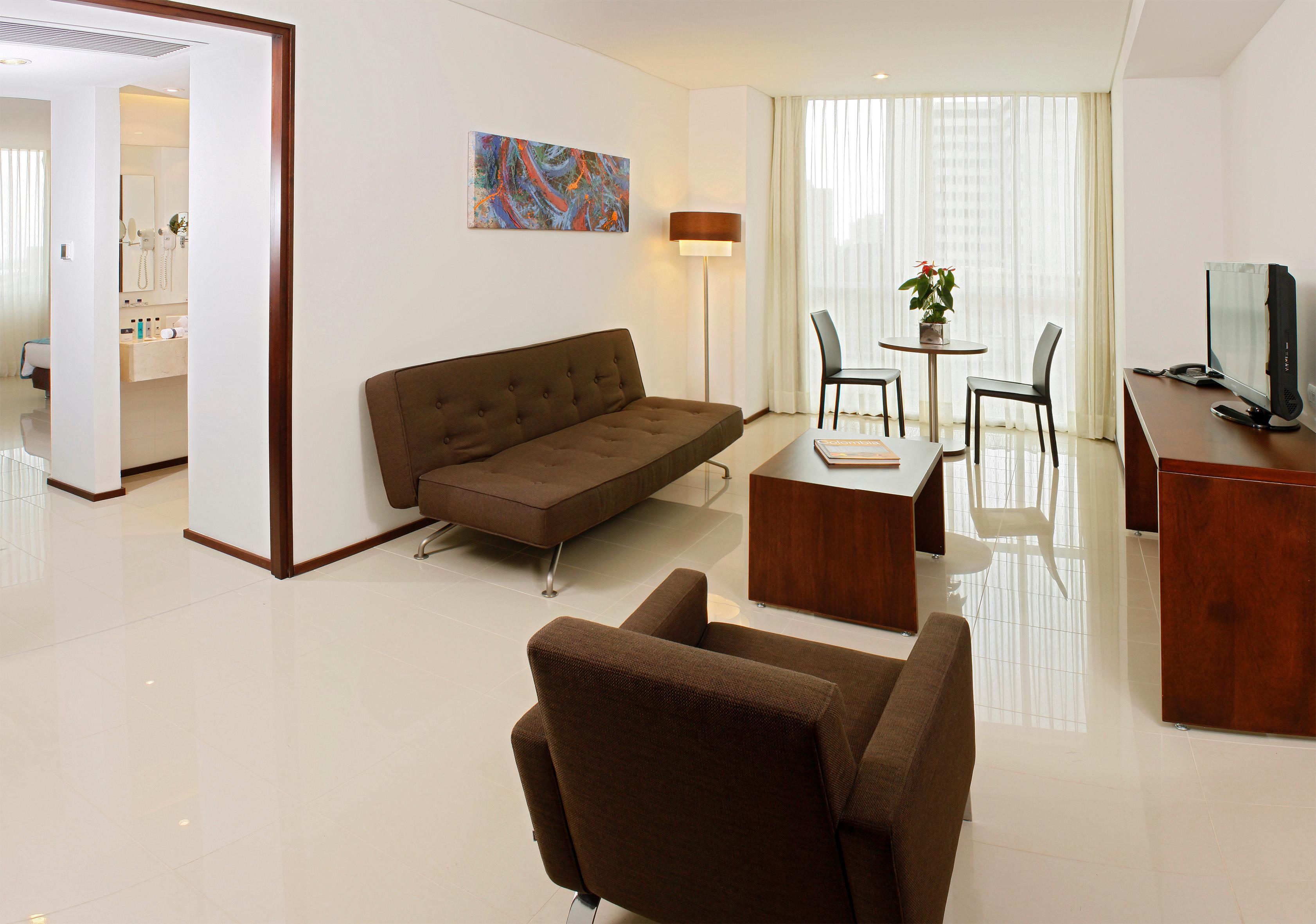 Estelar Alto Prado Barranquilla  Esterno foto A living room with a sofa bed