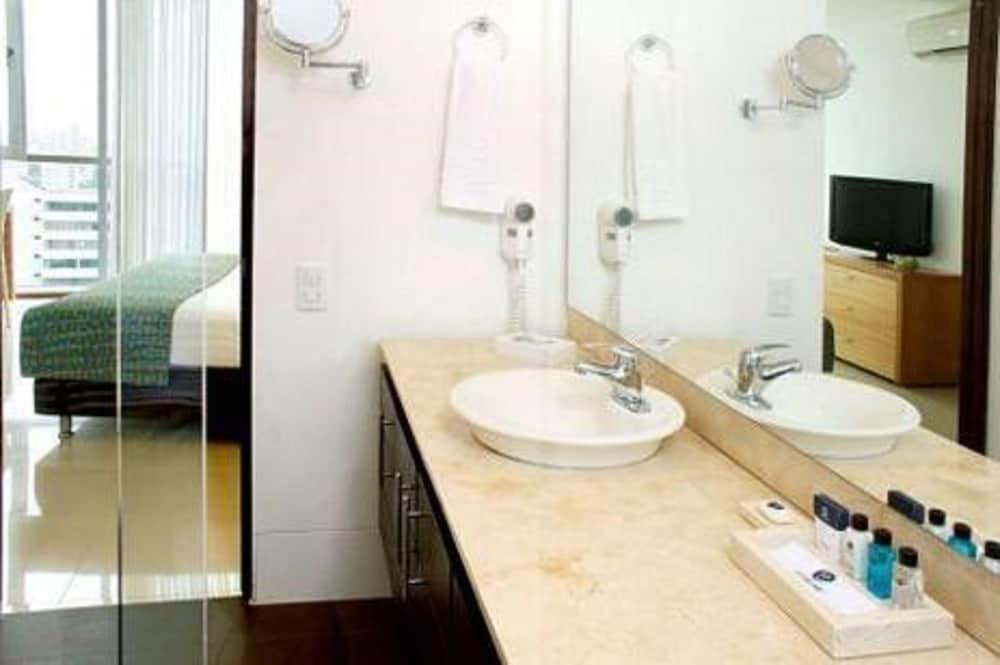 Estelar Alto Prado Barranquilla  Esterno foto Bathroom