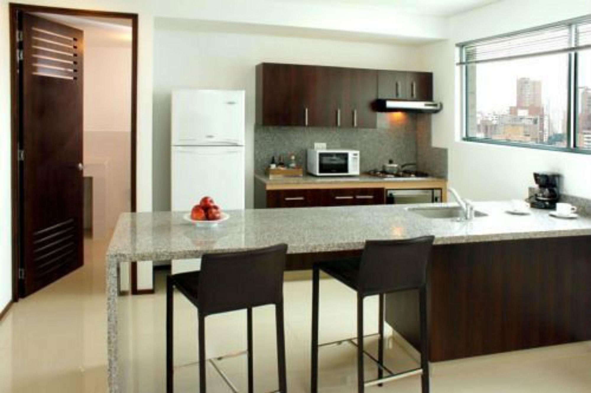 Estelar Alto Prado Barranquilla  Esterno foto A typical kitchen in a serviced apartment